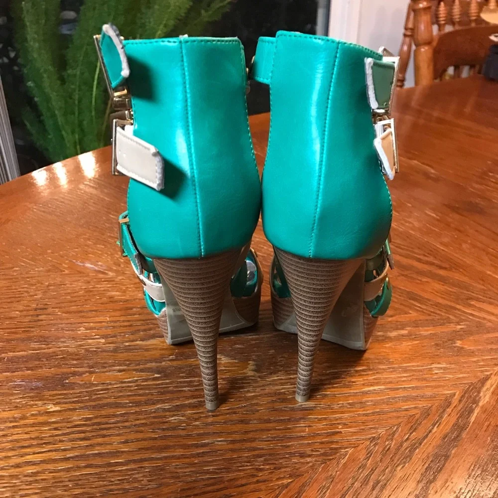 Gorgeous Tan, Teal & Gold Studded Double Ankle Strap High Heels!